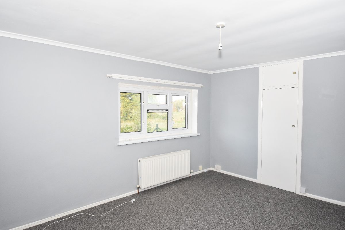 3 bed terraced house to rent in Meadow View, Salisbury 7