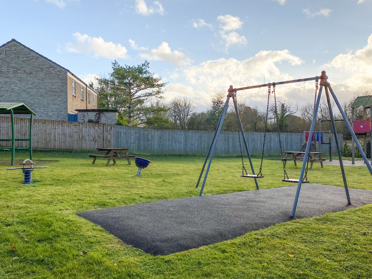 3 bed terraced house to rent in Meadow View, Salisbury 16