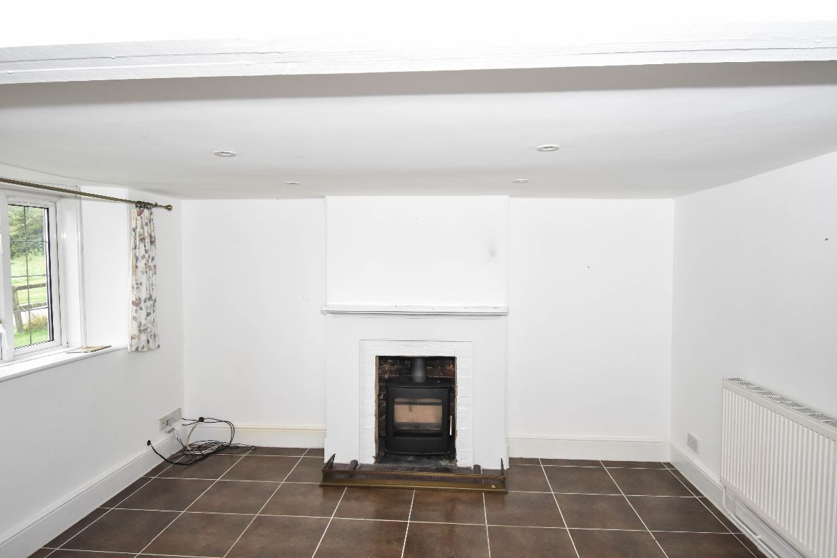 3 bed character property to rent in Clarendon Park, Salisbury 6