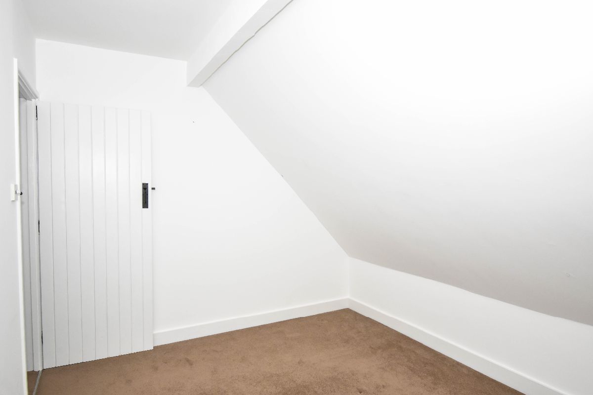 3 bed character property to rent in Clarendon Park, Salisbury 12