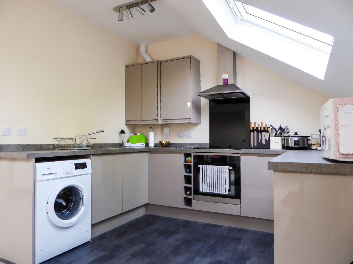 1 bed flat to rent in The Malverns, Salisbury 1