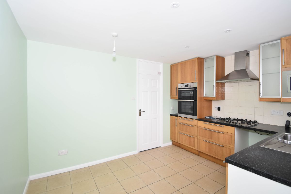 2 bed semi-detached house to rent in Lawrence Close, Amesbury  - Property Image 3