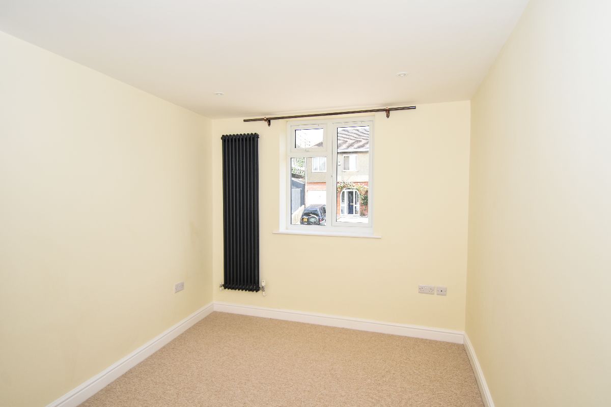 4 bed semi-detached house to rent in Wordsworth Road, Salisbury 11