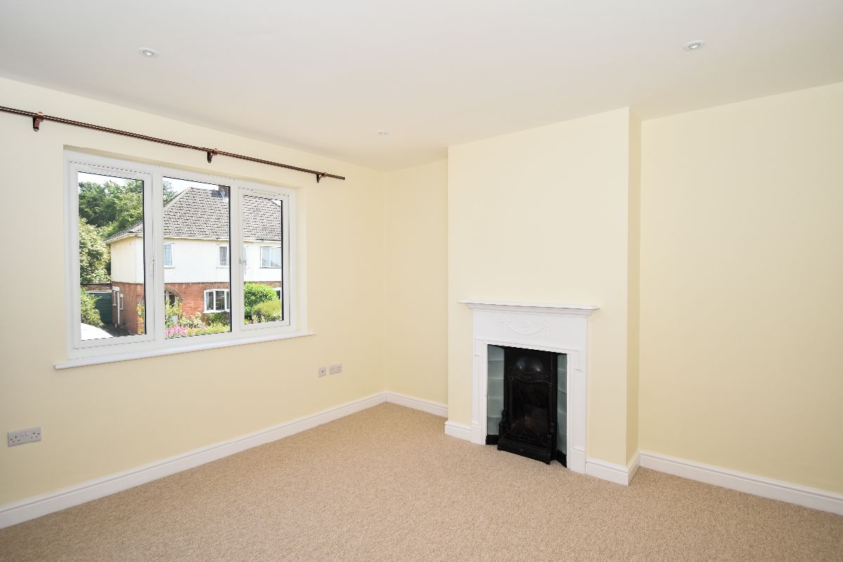 4 bed semi-detached house to rent in Wordsworth Road, Salisbury  - Property Image 9
