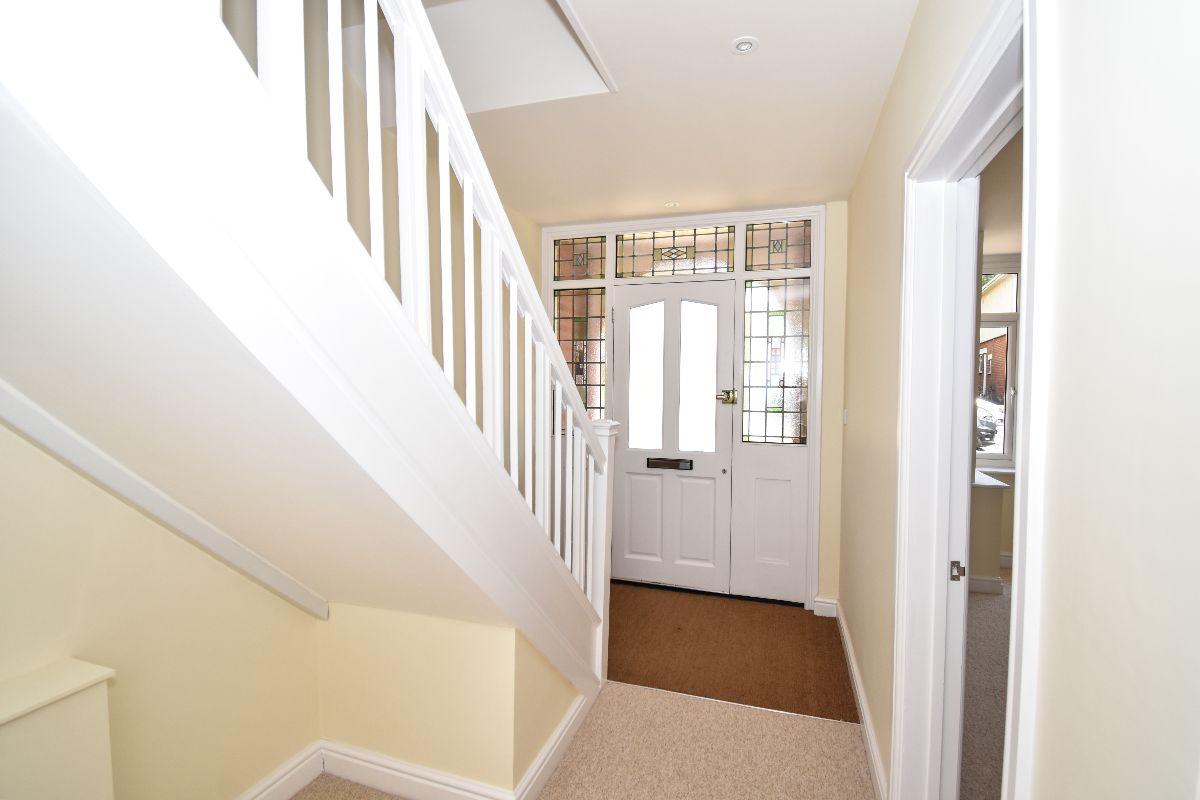 4 bed semi-detached house to rent in Wordsworth Road, Salisbury  - Property Image 3