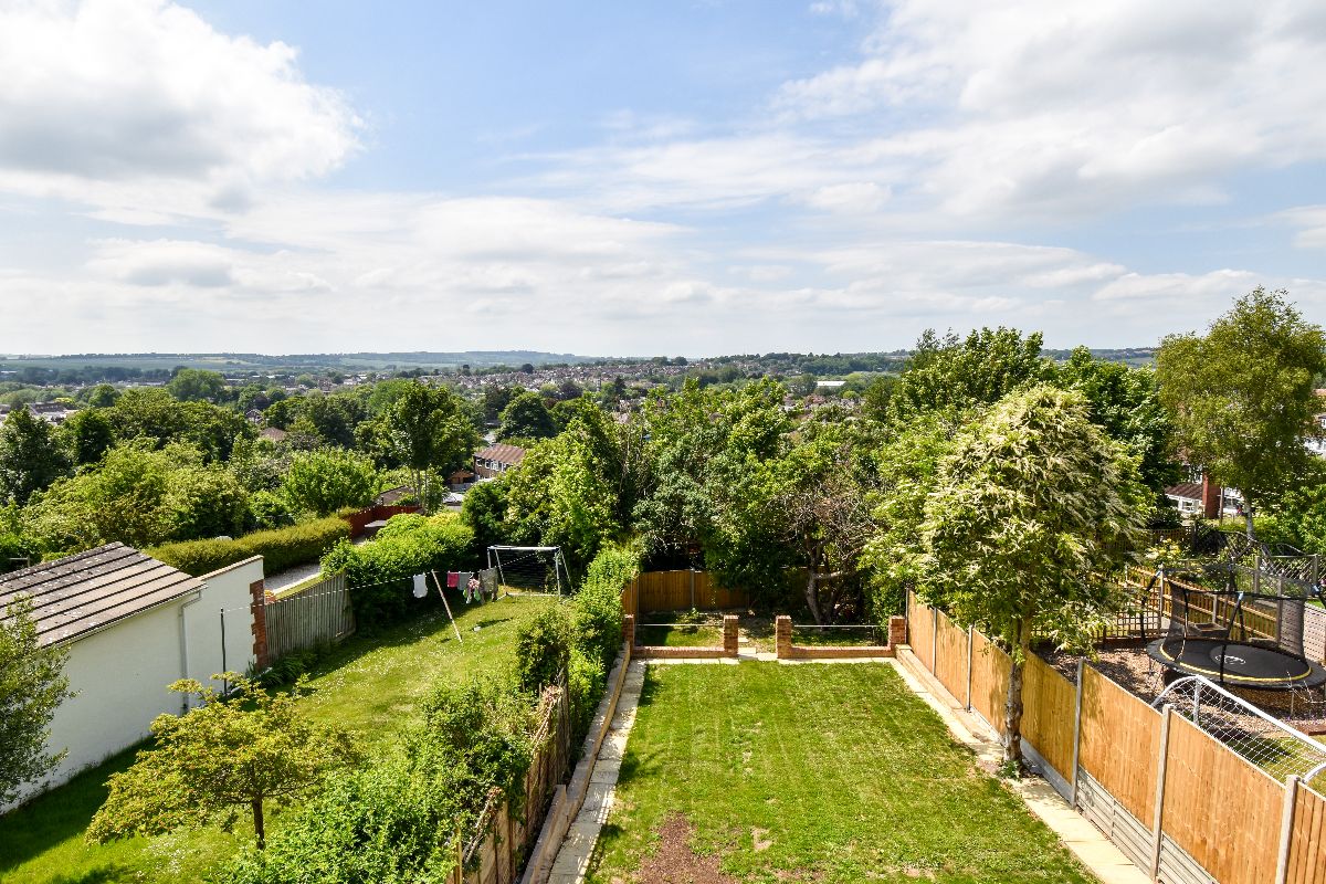 4 bed semi-detached house to rent in Wordsworth Road, Salisbury 21