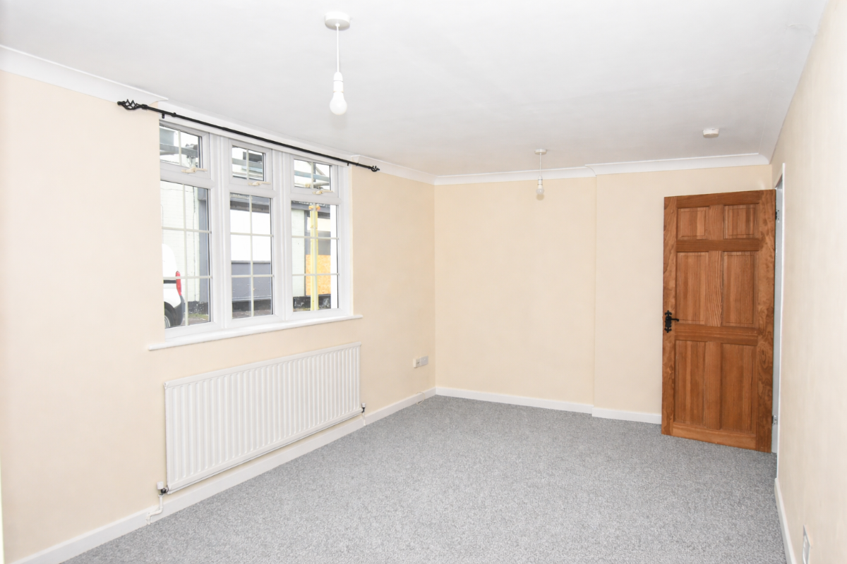 2 bed terraced house to rent in Dews Road, Salisbury  - Property Image 3