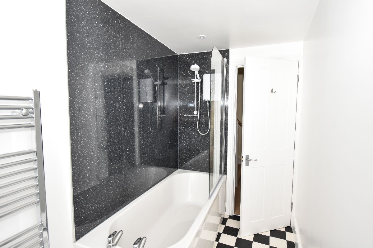 4 bed terraced house to rent in Greencroft Street, Salisbury 10