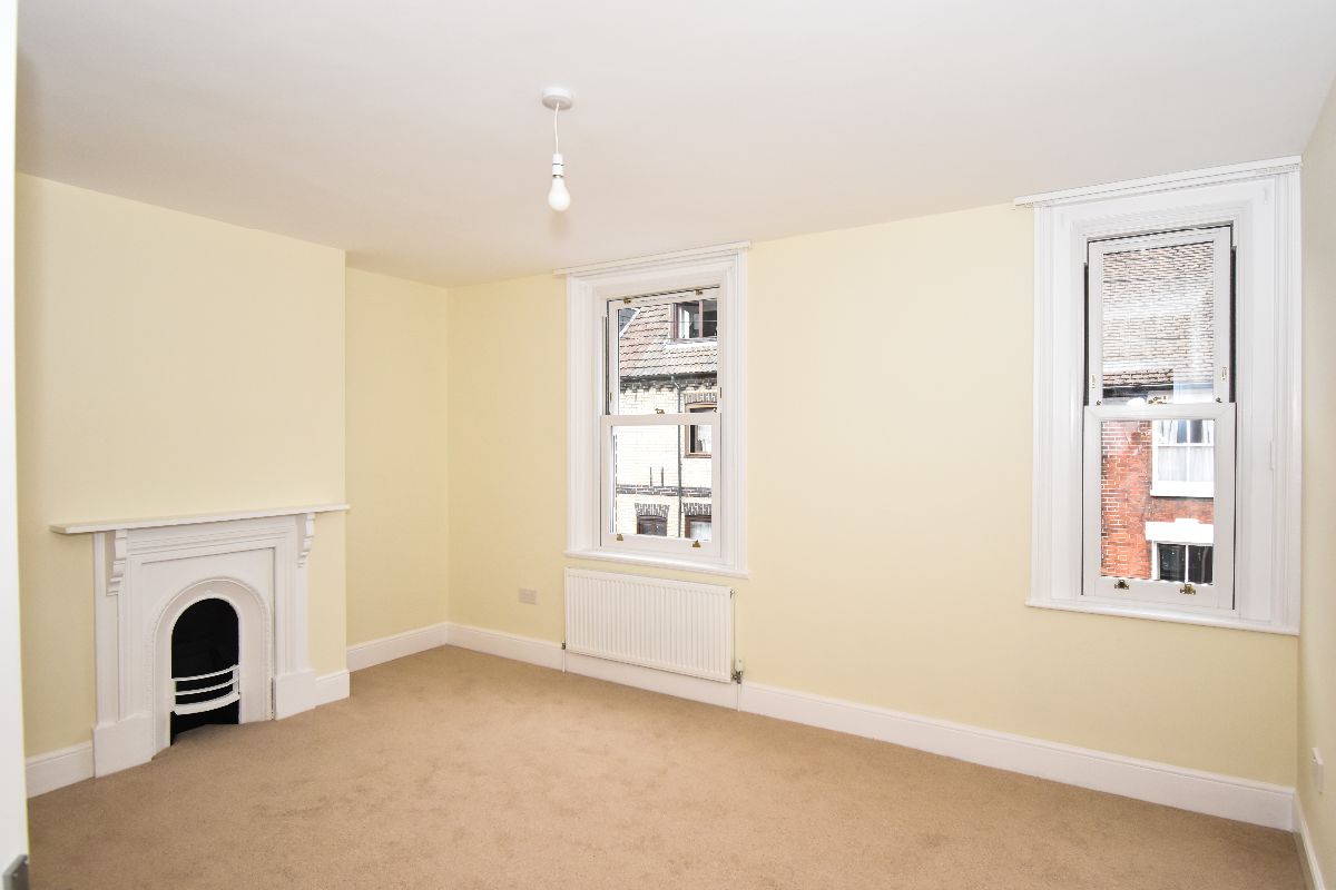 4 bed terraced house to rent in Greencroft Street, Salisbury  - Property Image 6