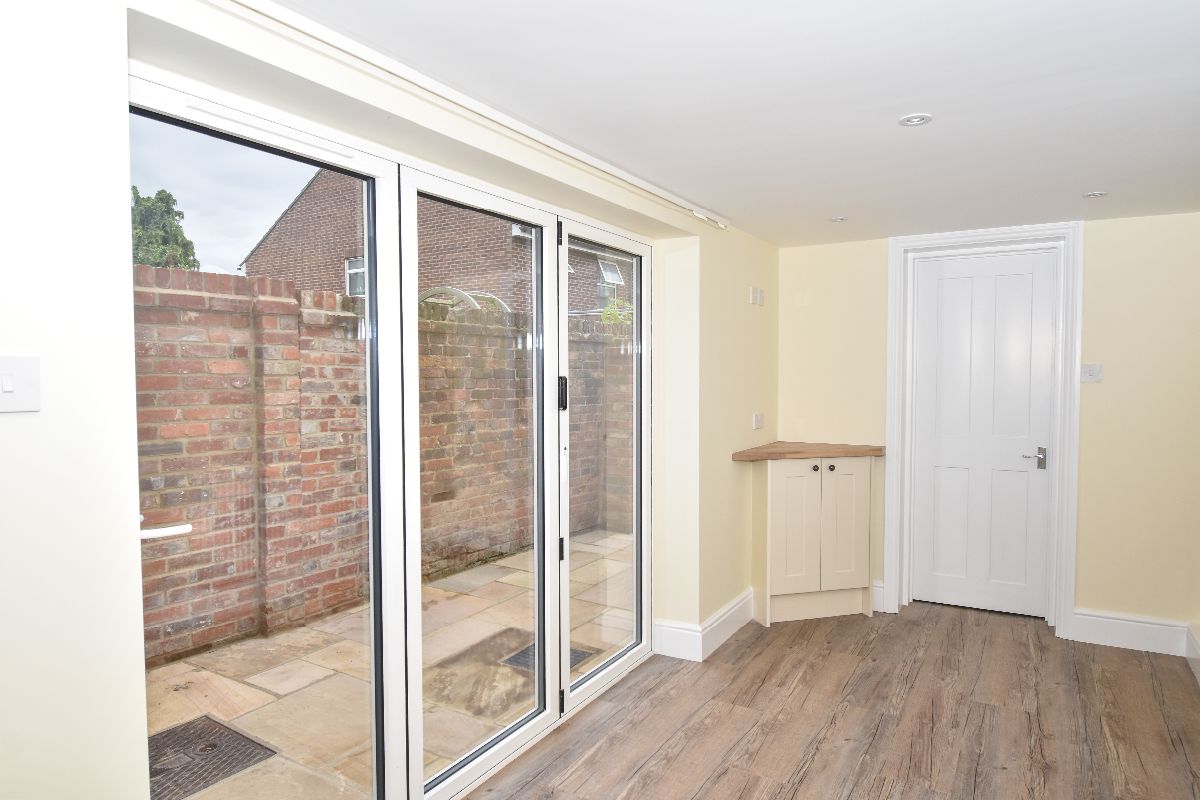 4 bed terraced house to rent in Greencroft Street, Salisbury 11