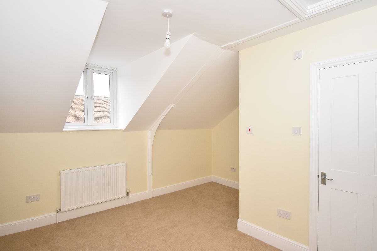 4 bed terraced house to rent in Greencroft Street, Salisbury  - Property Image 9