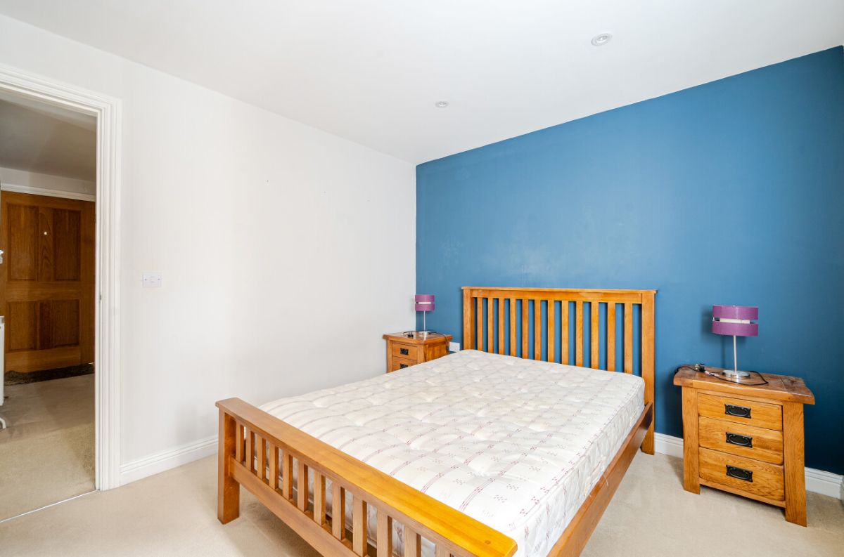 2 bed flat to rent in Fisherton Street, Salisbury 10