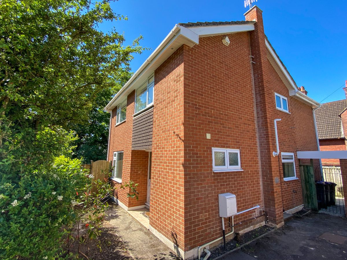 4 bed detached house to rent in Fowlers Road, Salisbury  - Property Image 13