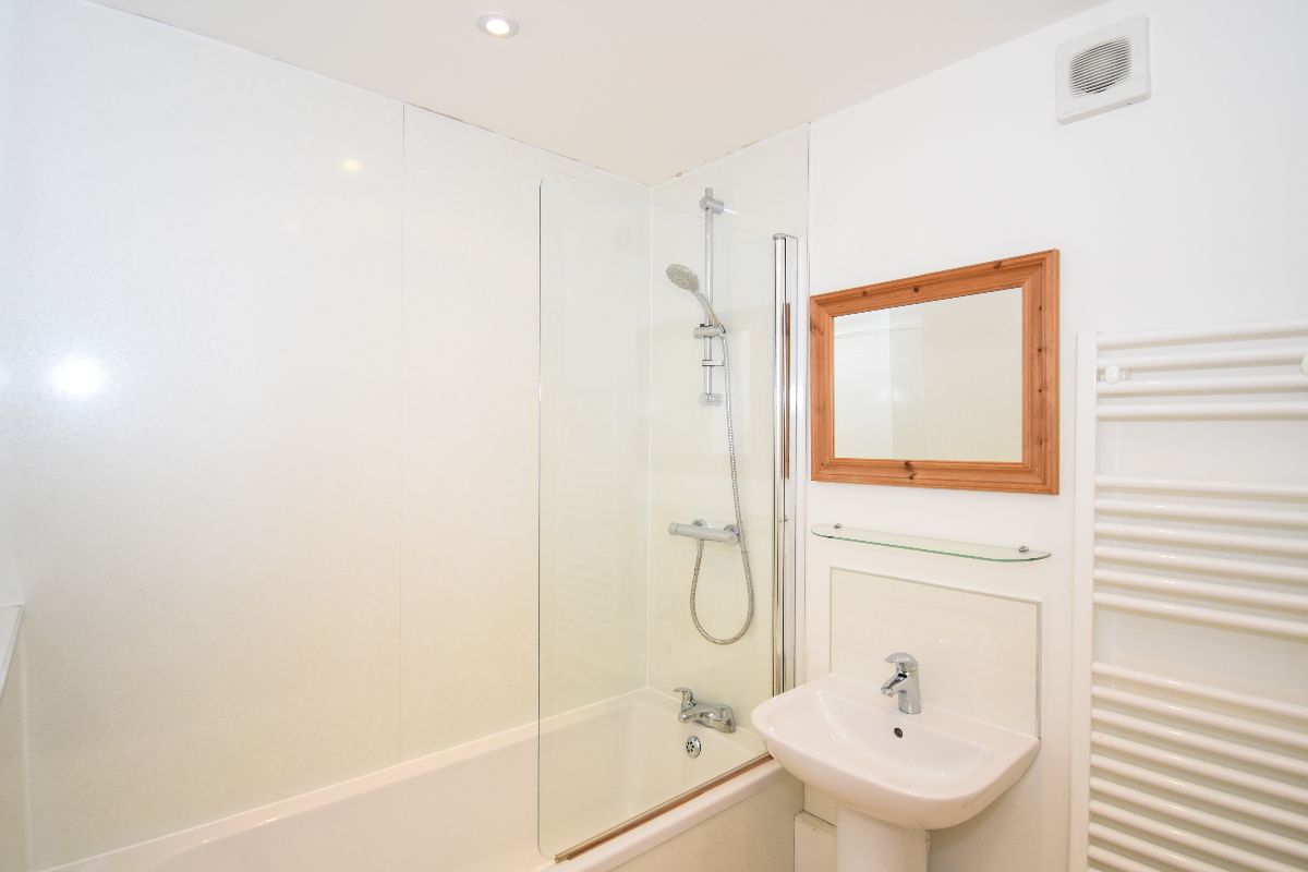 2 bed flat to rent in Scots Lane, Salisbury 7