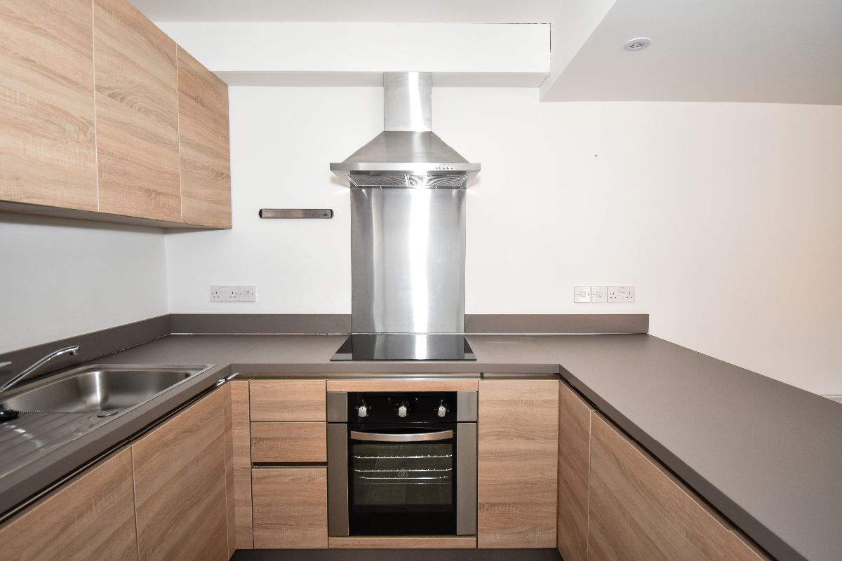 2 bed flat to rent in Scots Lane, Salisbury 5