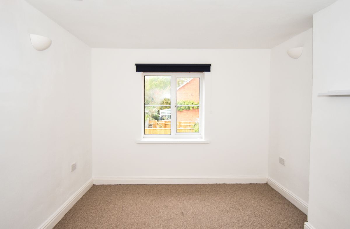 2 bed terraced house to rent in North Street, Salisbury 15
