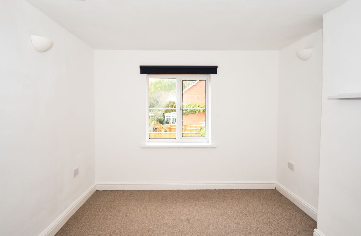 2 bed terraced house to rent in North Street, Salisbury  - Property Image 16
