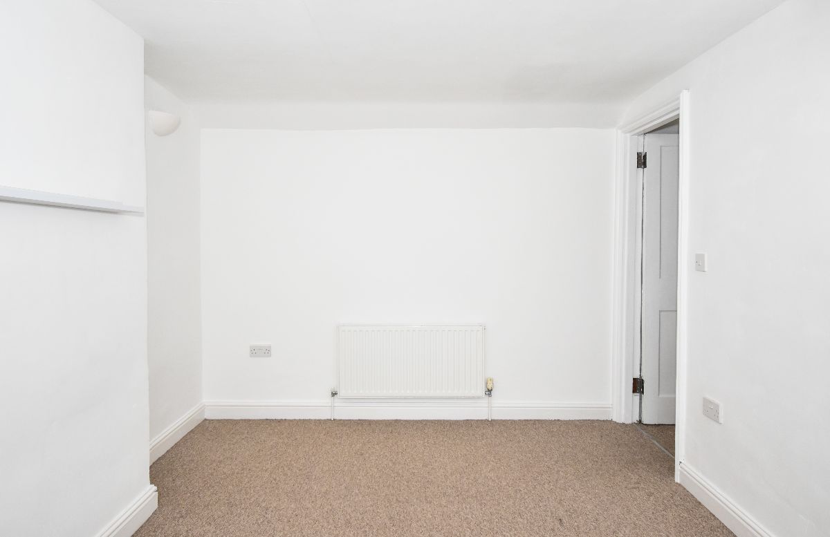 2 bed terraced house to rent in North Street, Salisbury 16