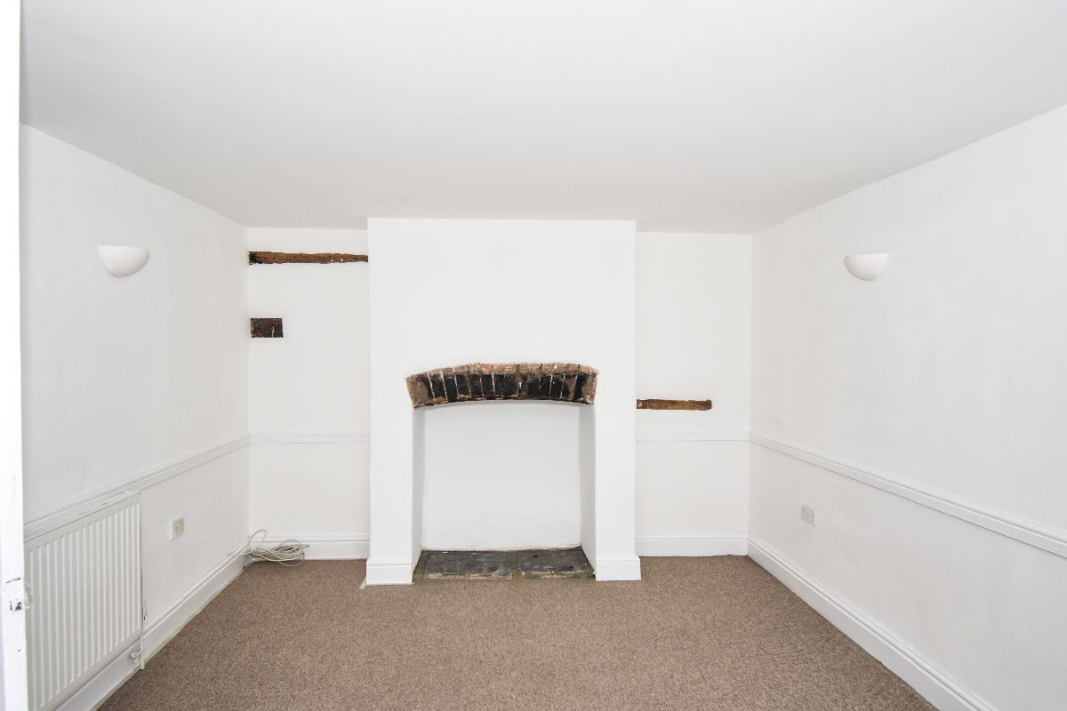 2 bed terraced house to rent in North Street, Salisbury 5