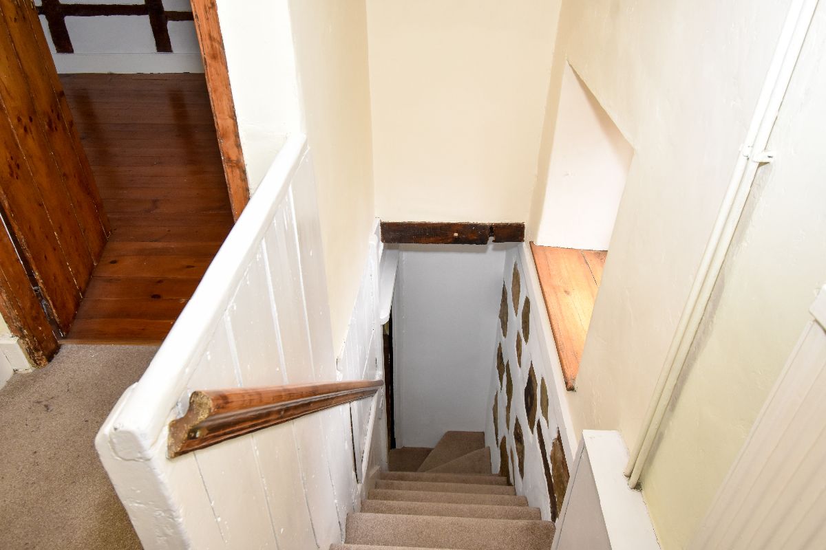 2 bed cottage to rent in South Street, Wilton 6