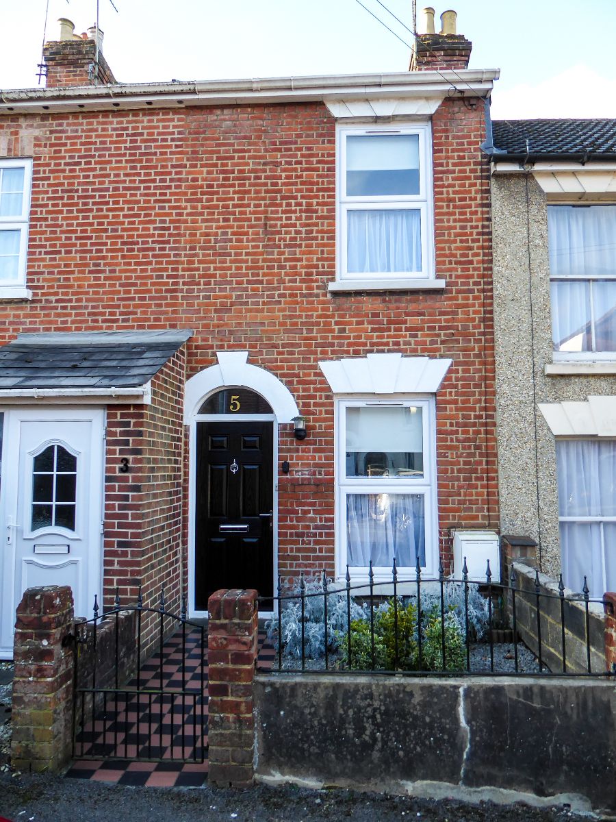 2 bed terraced house to rent in Park Street  - Property Image 12