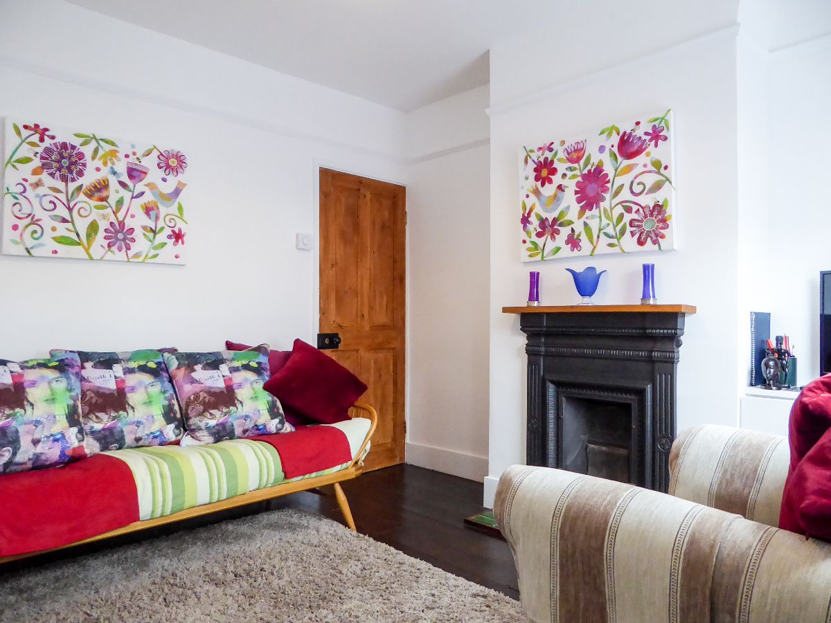 2 bed terraced house to rent in Park Street 2