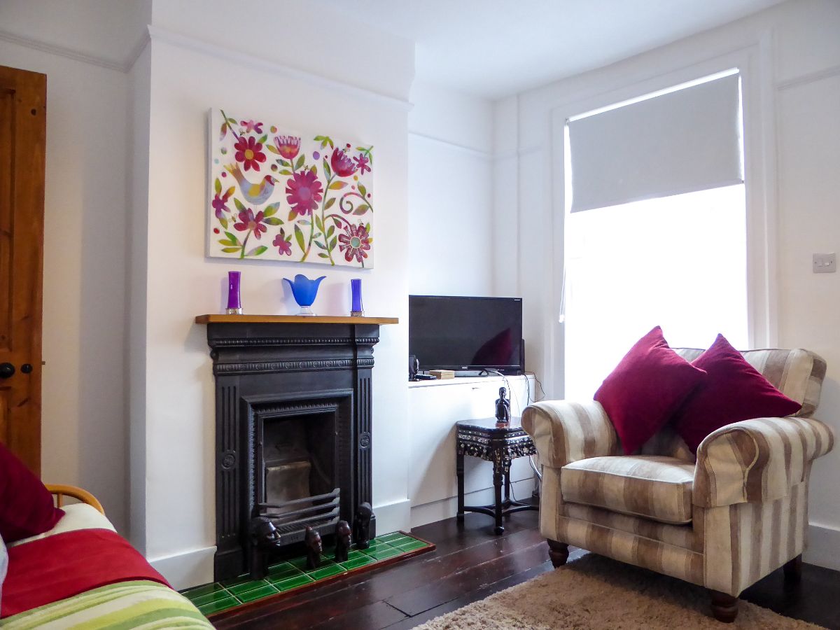 2 bed terraced house to rent in Park Street 1