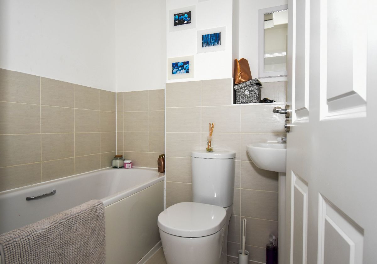2 bed semi-detached house to rent in Saunders Avenue, Salisbury  - Property Image 7
