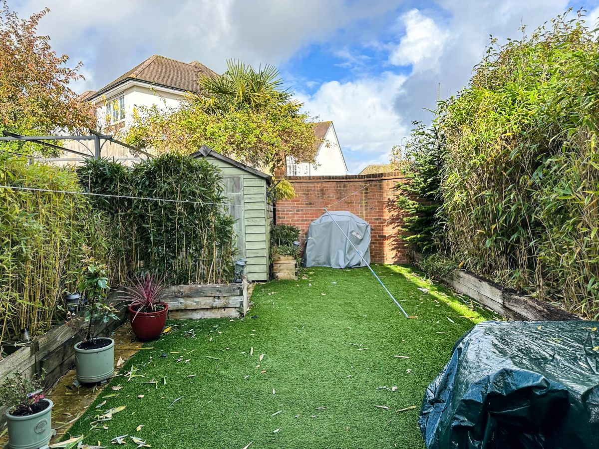 2 bed semi-detached house to rent in Saunders Avenue, Salisbury 9