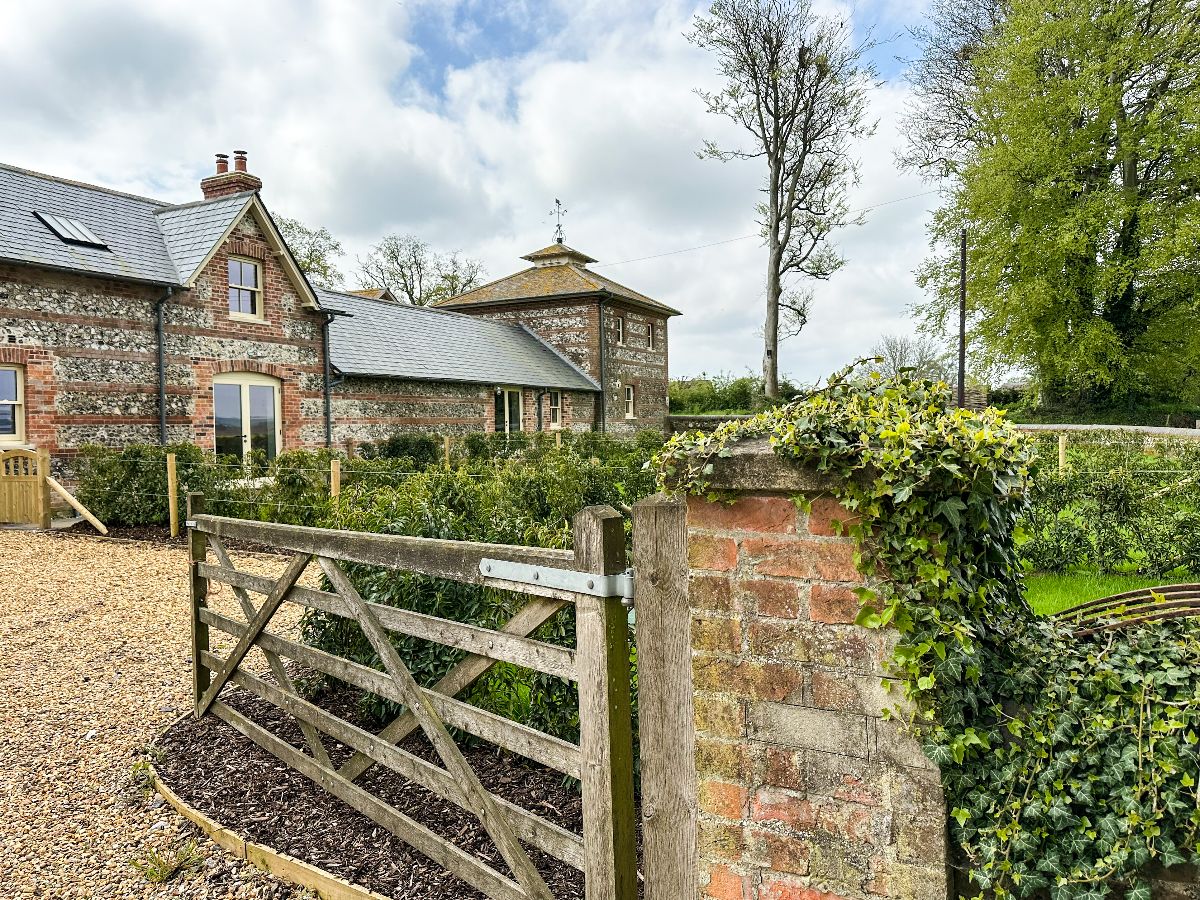3 bed character property to rent in Back Lane, Bowerchalke, Salisbury  - Property Image 21