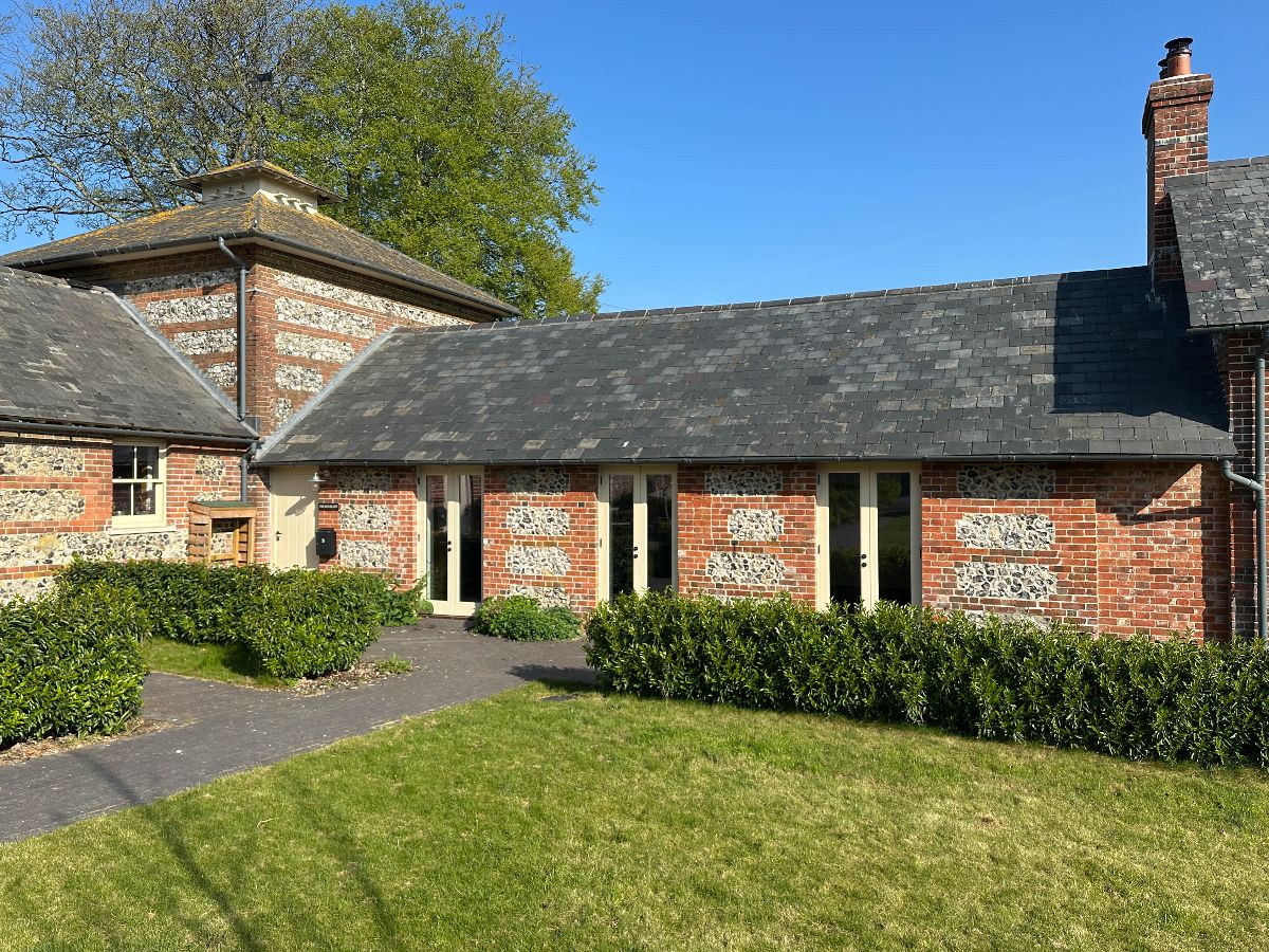 3 bed character property to rent in Back Lane, Bowerchalke, Salisbury 2