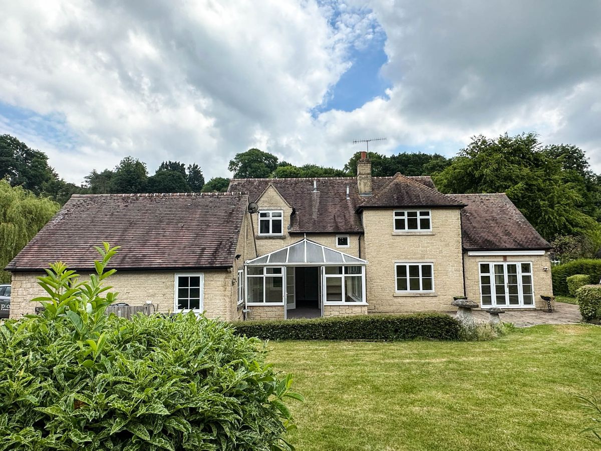 3 bed detached house to rent in Teffont, Salisbury 4