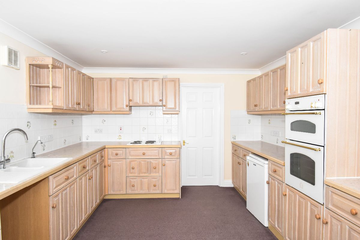 3 bed detached house to rent in Teffont, Salisbury 7