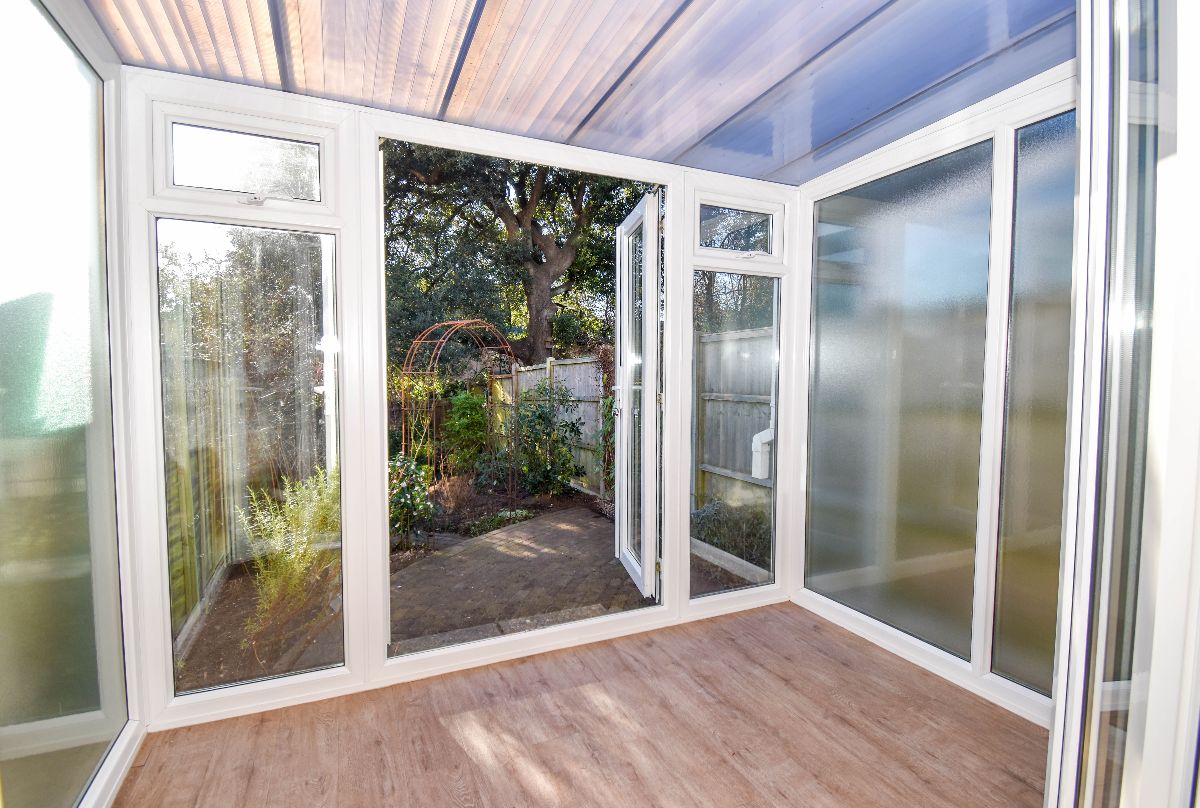 2 bed terraced house to rent in Kings Gate, Salisbury 4