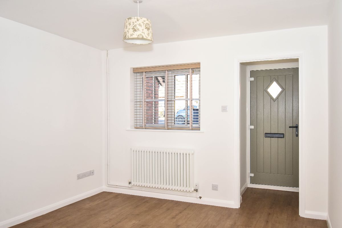 2 bed terraced house to rent in Kings Gate, Salisbury  - Property Image 2