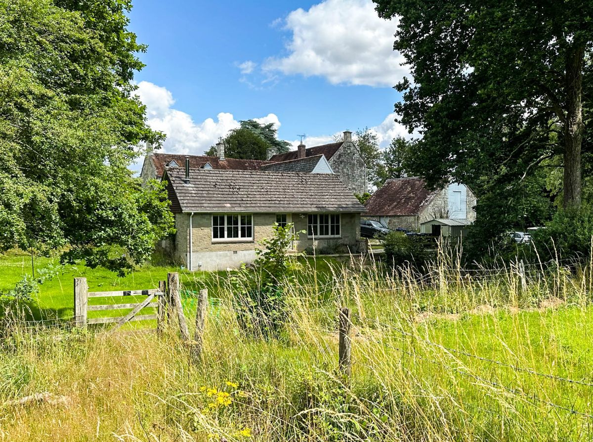 2 bed bungalow to rent in Church Lane, Salisbury 2