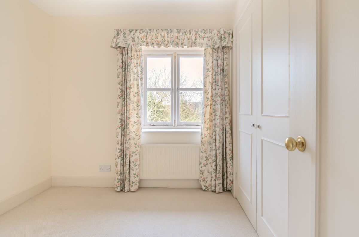 4 bed character property to rent in Bowerchalke, Salisbury 18