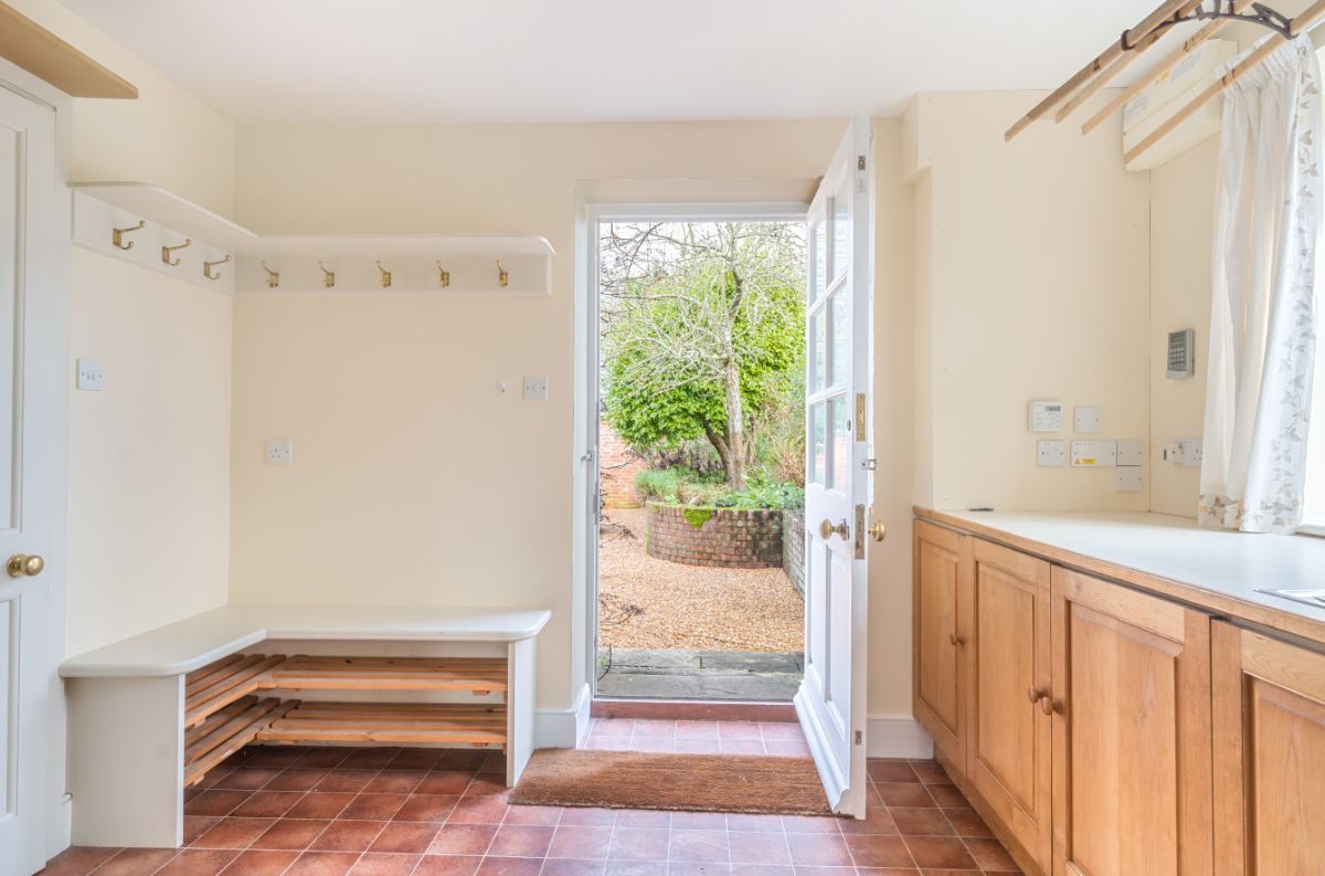 4 bed character property to rent in Bowerchalke, Salisbury 10