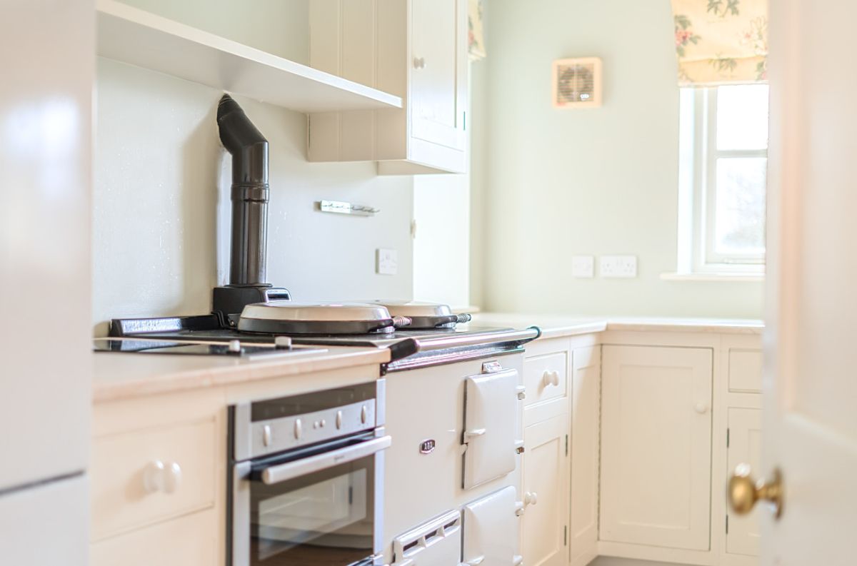 4 bed character property to rent in Bowerchalke, Salisbury 8