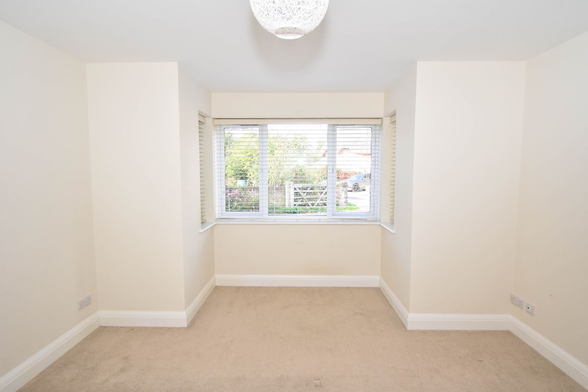 3 bed character property to rent in Coombe Bissett, Salisbury 8