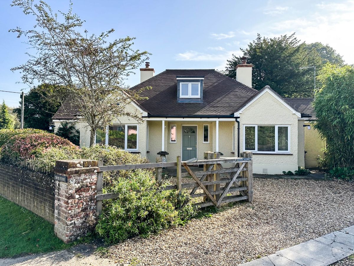 3 bed character property to rent in Coombe Bissett, Salisbury 15