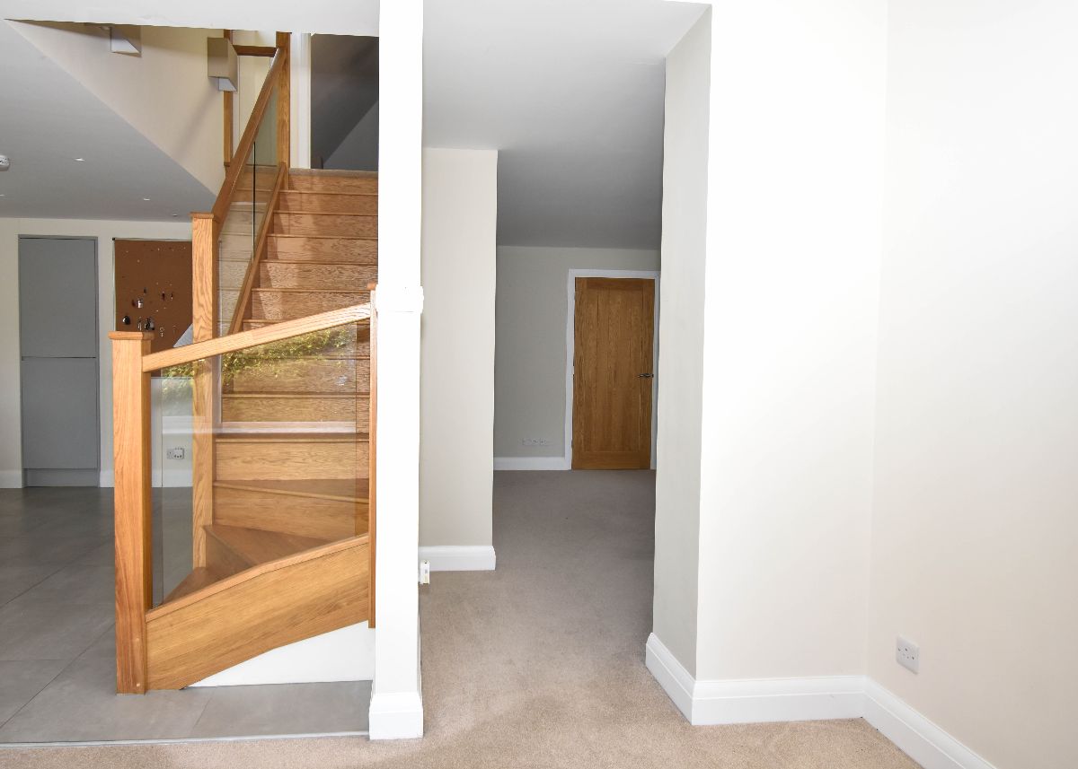 3 bed character property to rent in Coombe Bissett, Salisbury 11