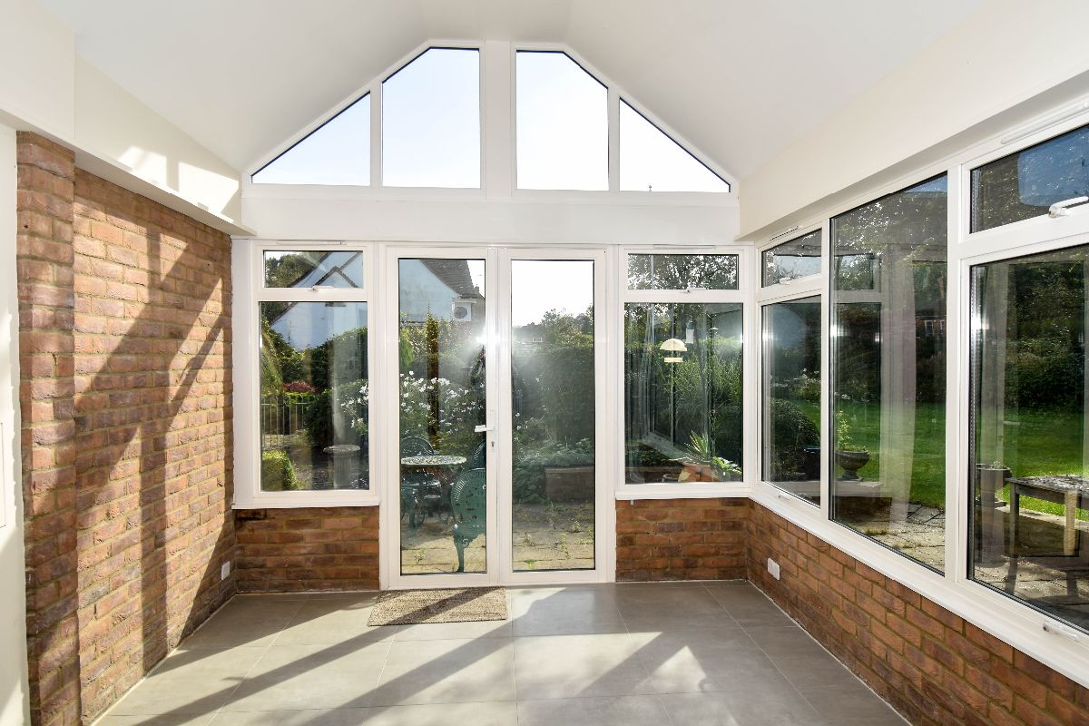 3 bed character property to rent in Coombe Bissett, Salisbury 2