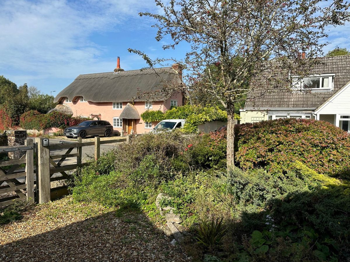 3 bed character property to rent in Coombe Bissett, Salisbury 16