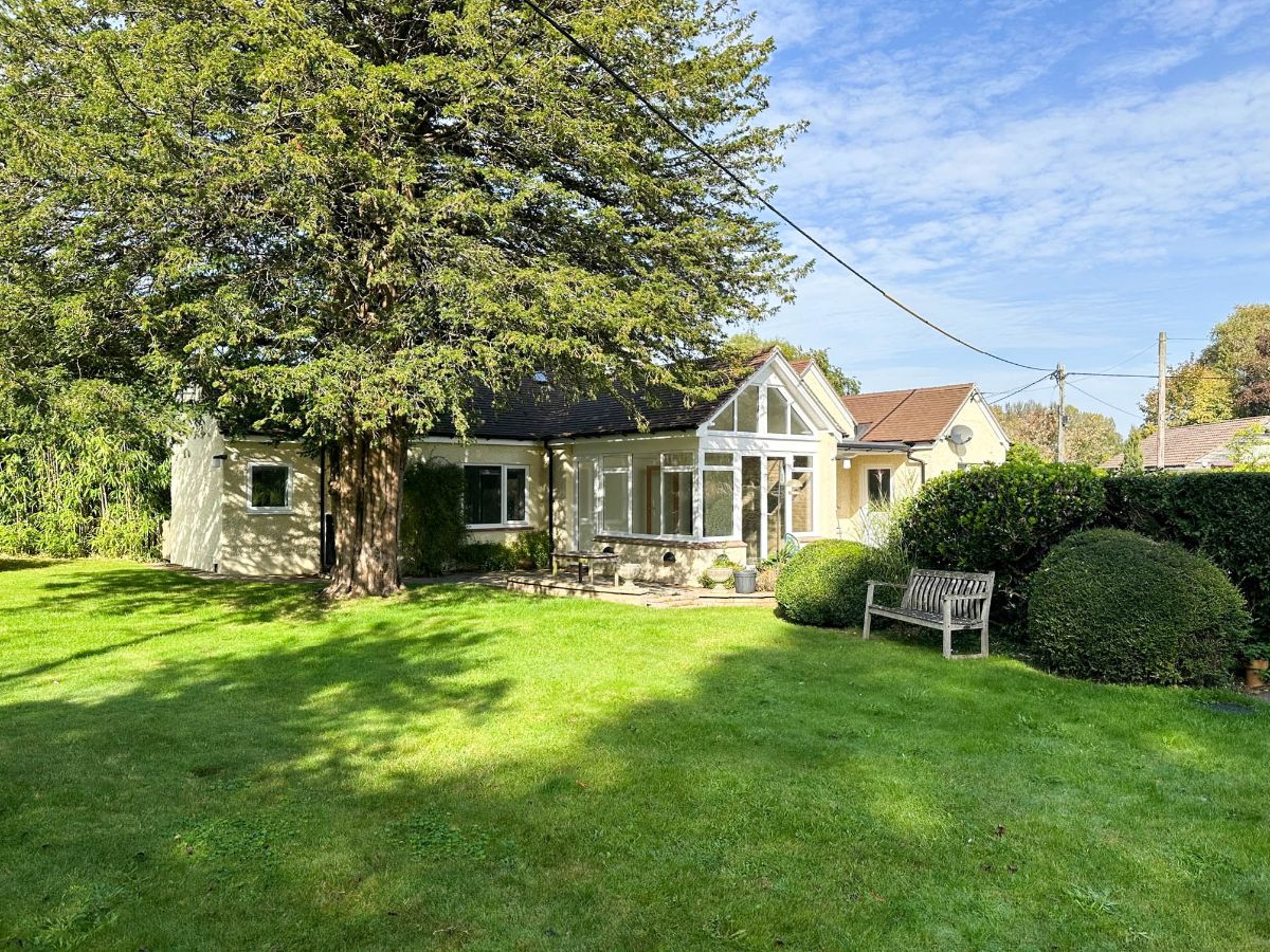 3 bed character property to rent in Coombe Bissett, Salisbury 20