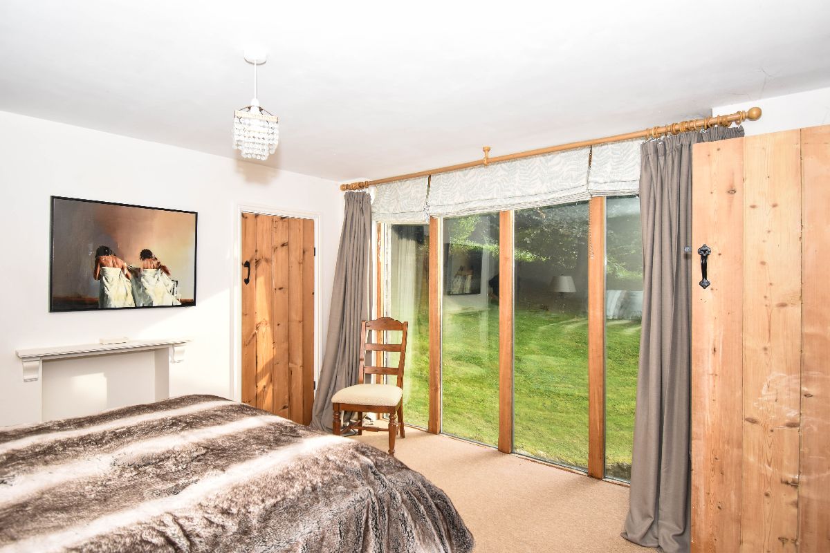 4 bed detached house to rent in Swallowcliffe, Salisbury 8