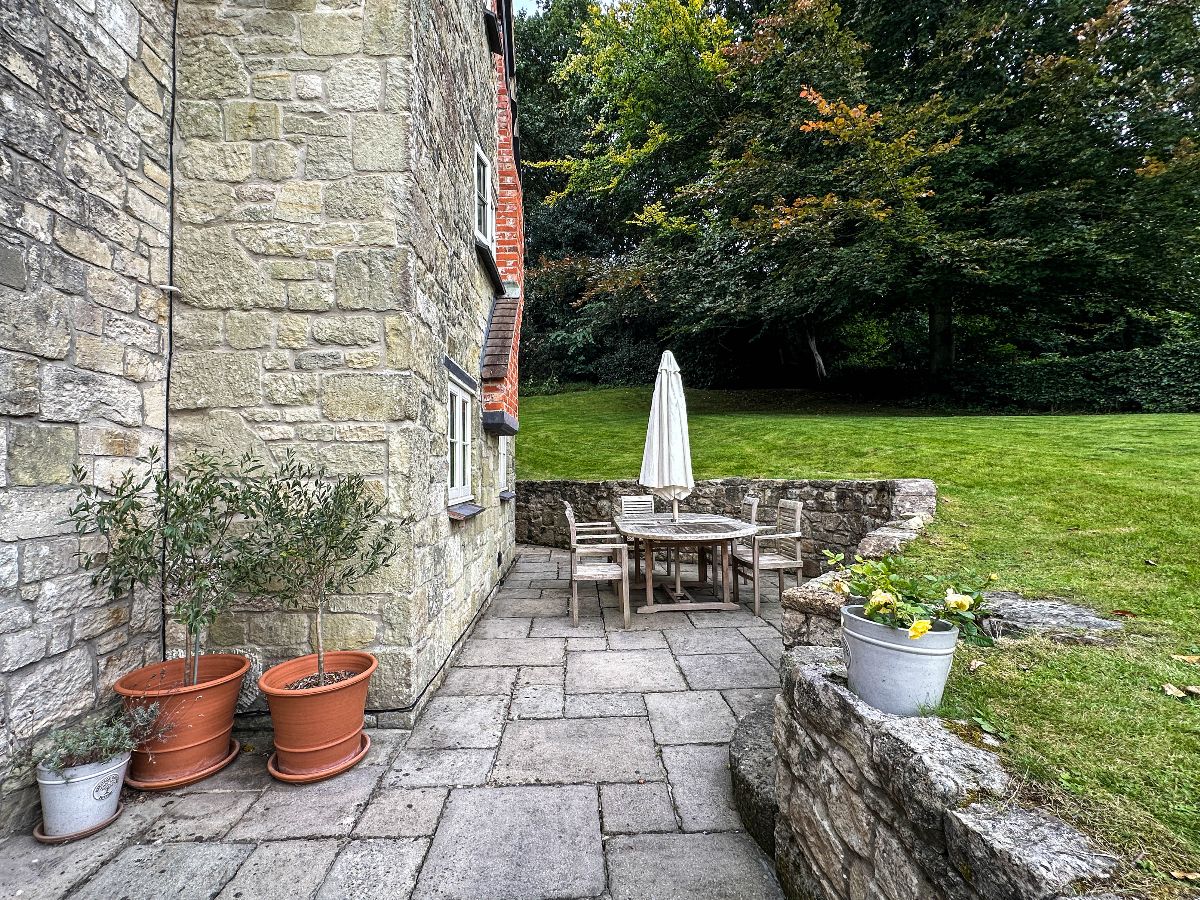 4 bed detached house to rent in Swallowcliffe, Salisbury 11