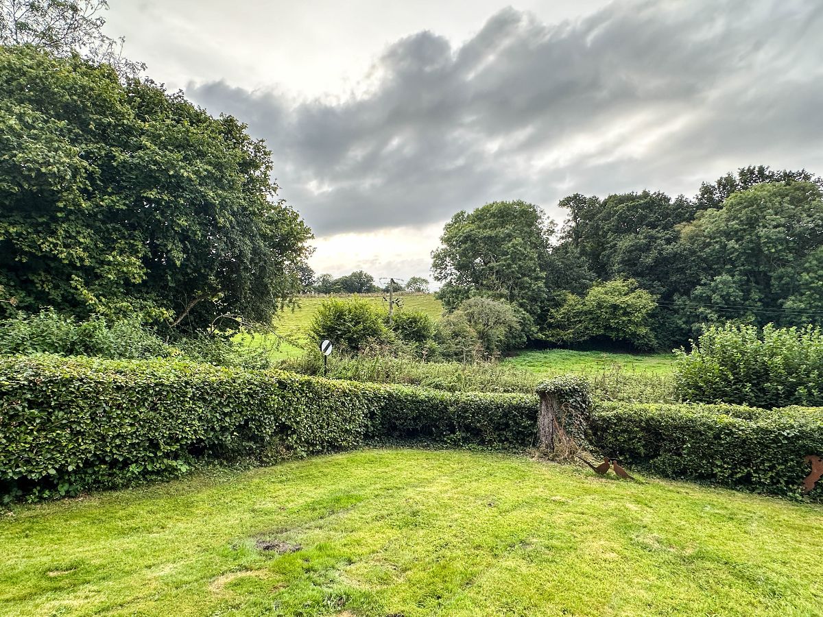 4 bed detached house to rent in Swallowcliffe, Salisbury  - Property Image 15