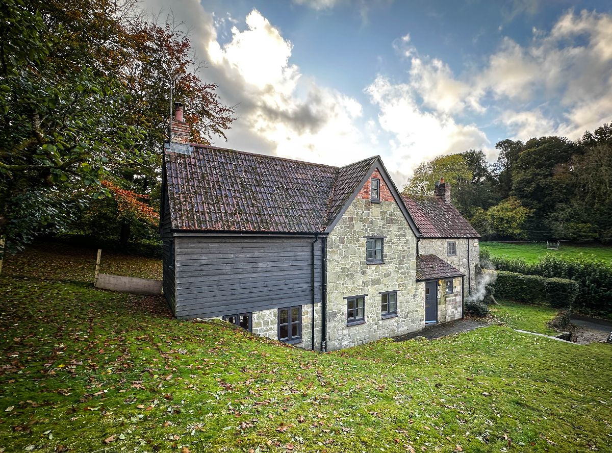 4 bed detached house to rent in Swallowcliffe, Salisbury  - Property Image 16