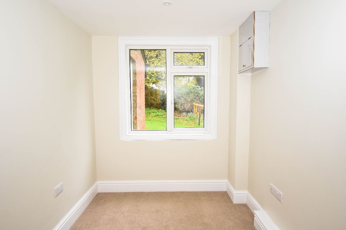 3 bed character property to rent in Quidham Street, Bowerchalke 8